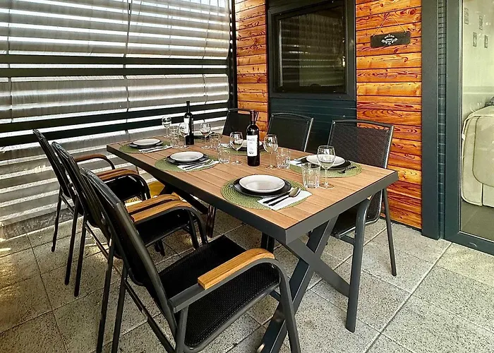 Mobile Maslina アパート