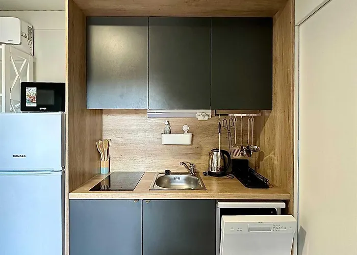 Mobile Maslina ピロヴァッツ