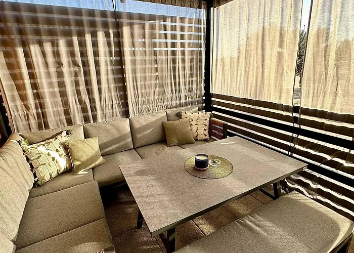 Mobile Maslina アパート ピロヴァッツ